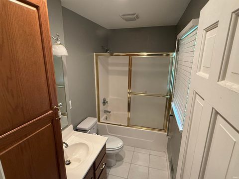 Tiny photo for 8211 Larch Lane, Evansville, IN 47710 (MLS # 202541319)