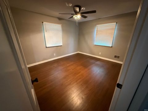 Tiny photo for 8211 Larch Lane, Evansville, IN 47710 (MLS # 202541319)