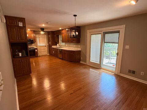 Tiny photo for 8211 Larch Lane, Evansville, IN 47710 (MLS # 202541319)