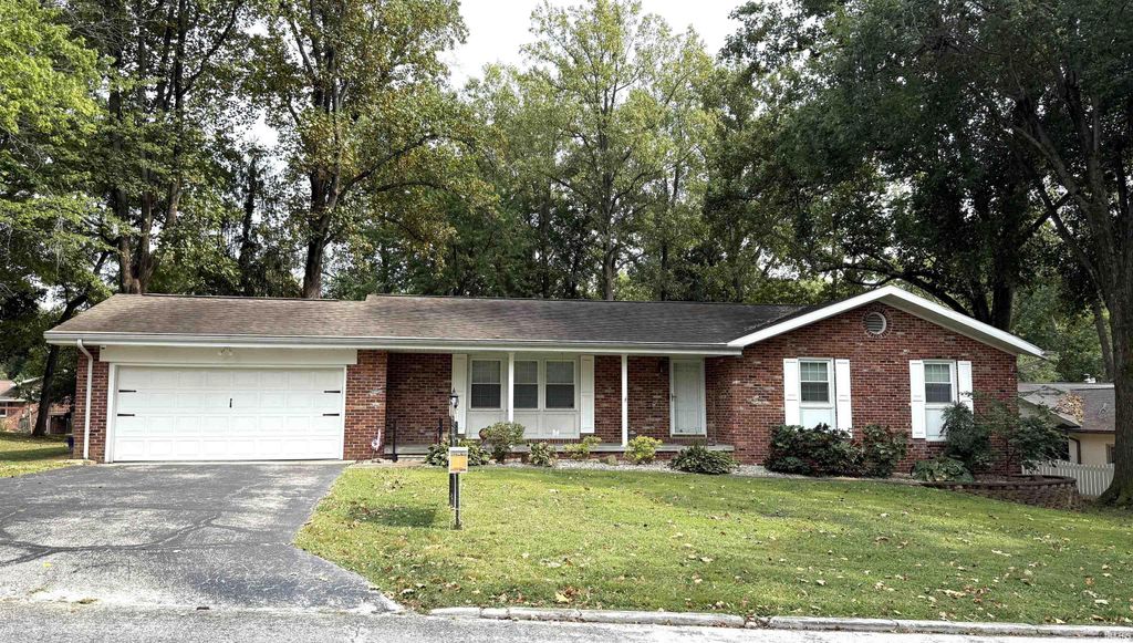 Photo of 8211 Larch Lane, Evansville, IN 47710 (MLS # 202541319)