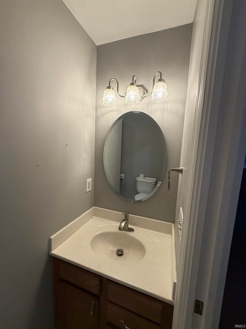 Tiny photo for 8211 Larch Lane, Evansville, IN 47710 (MLS # 202541319)