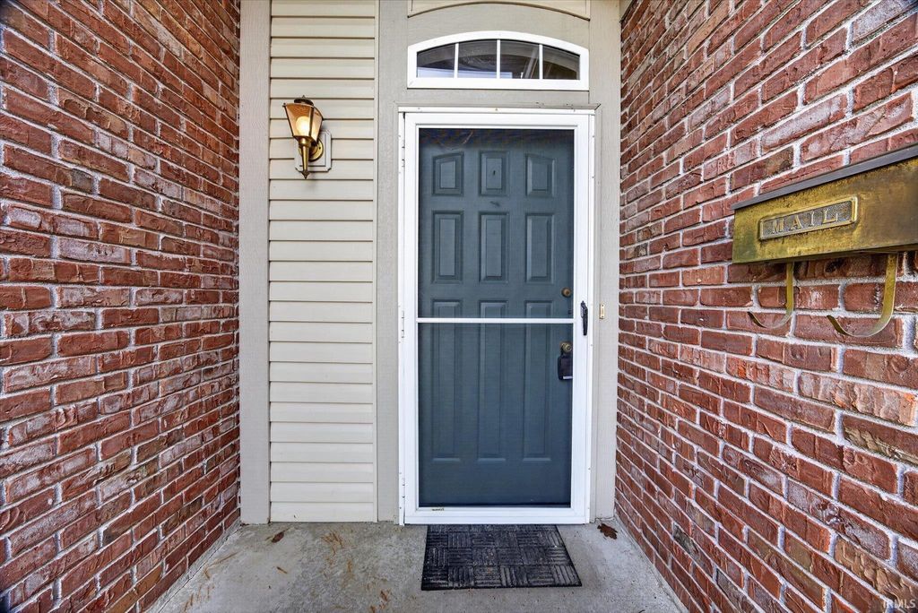 Photo of 608 E Moss Creek Drive, Bloomington, IN 47401 (MLS # 202614064)