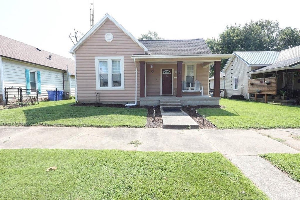 Photo of 1008 S Race Street, Princeton, IN 47670 (MLS # 202630807)