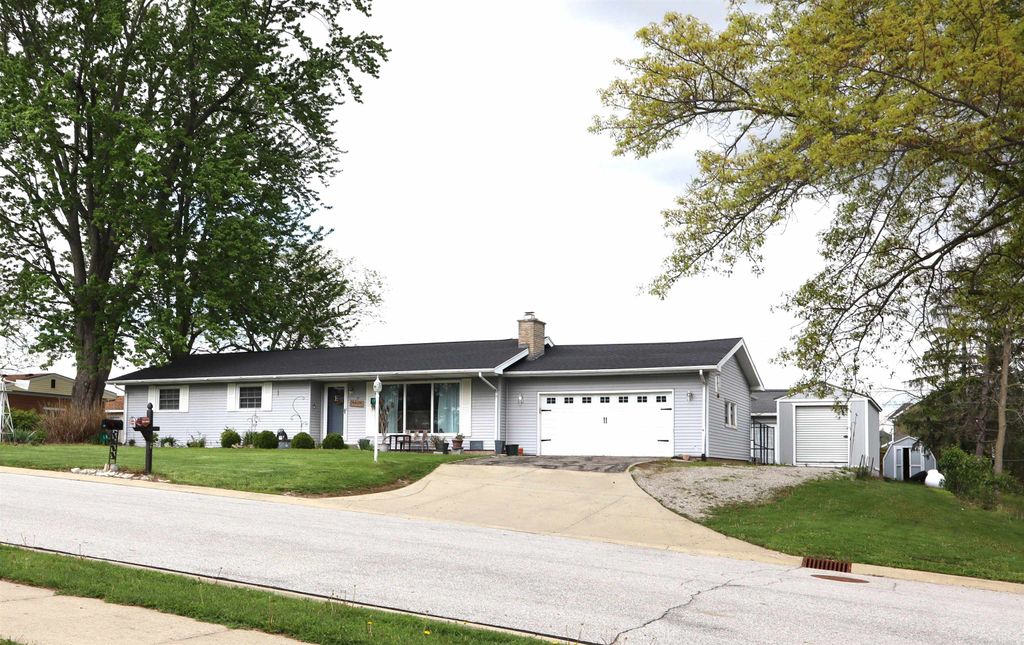 Photo of 17 Linda Lane, Columbia City, IN 46725 (MLS # 202619878)