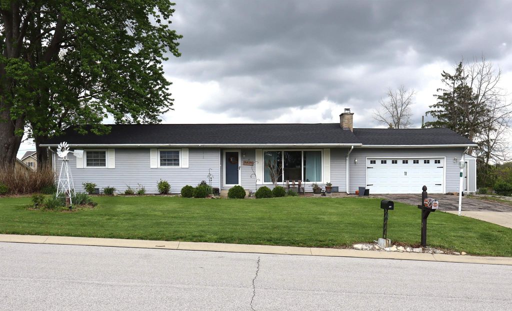 Photo of 17 Linda Lane, Columbia City, IN 46725 (MLS # 202619878)
