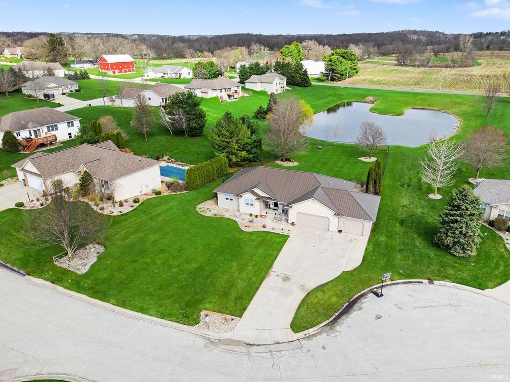 Photo of 14541 Field Crest Court, Middlebury, IN 46540 (MLS # 202611530)