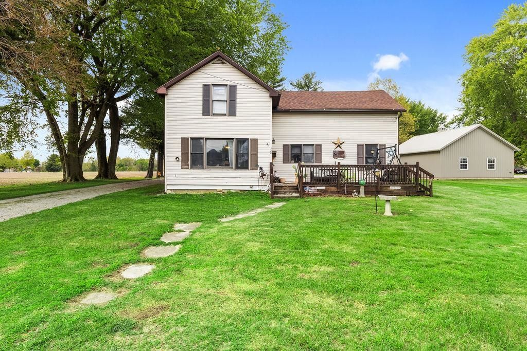 Photo of 320 W Walnut Street, Akron, IN 46910 (MLS # 202617146)