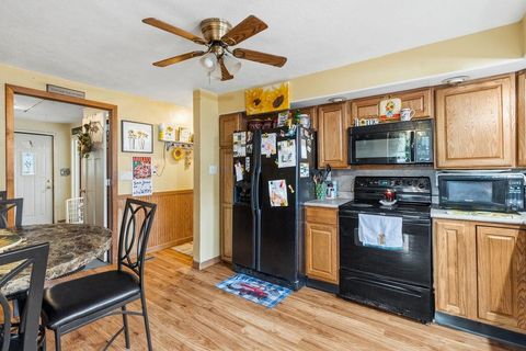 Tiny photo for 320 W Walnut Street, Akron, IN 46910 (MLS # 202617146)