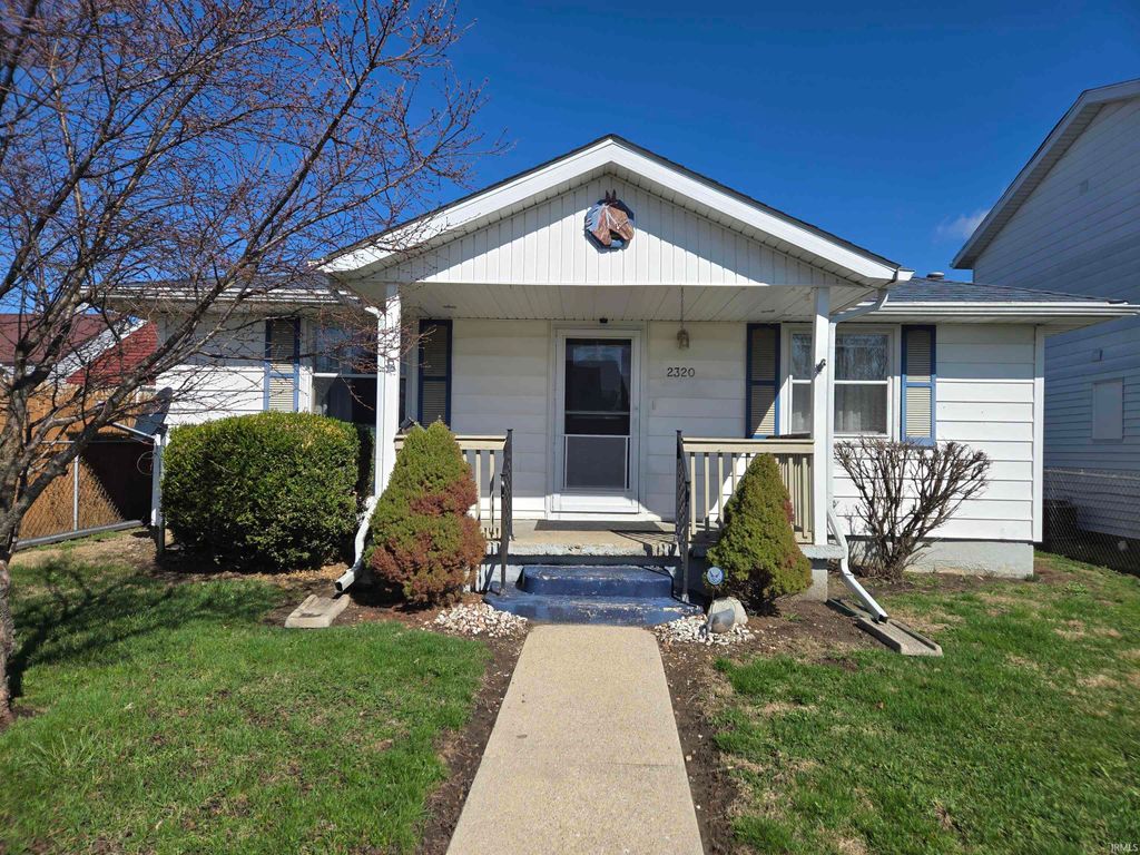 Photo of 2320 W 10th Street, Muncie, IN 47302 (MLS # 202608142)