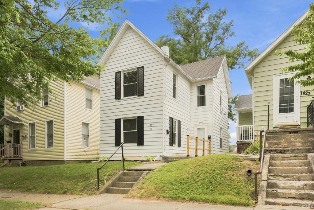Photo of 1419 Saint Marys Avenue, Fort Wayne, IN 46808 (MLS # 202629009)