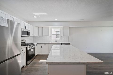 Tiny photo for 205 W KING Street, Kokomo, IN 46901 (MLS # 202618590)