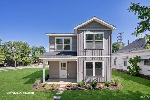 Tiny photo for 205 W KING Street, Kokomo, IN 46901 (MLS # 202618590)