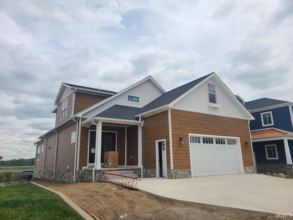 Photo of 1422 S Harkless Drive #A, Syracuse, IN 46567 (MLS # 202619258)