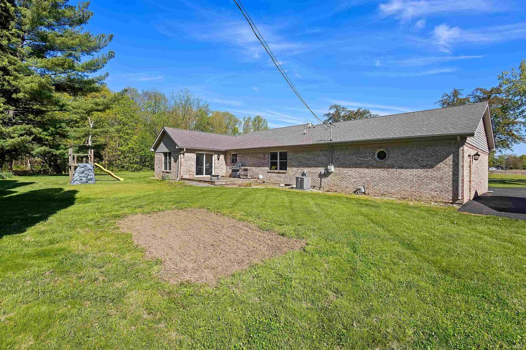 Photo of 5802 E Chalmers Road, Monticello, IN 47960 (MLS # 202616439)