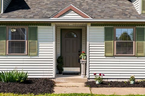 Tiny photo for 202 Heritage Drive, Delphi, IN 46923 (MLS # 202614440)