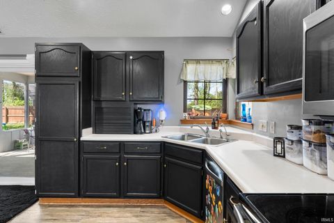 Tiny photo for 202 Heritage Drive, Delphi, IN 46923 (MLS # 202614440)