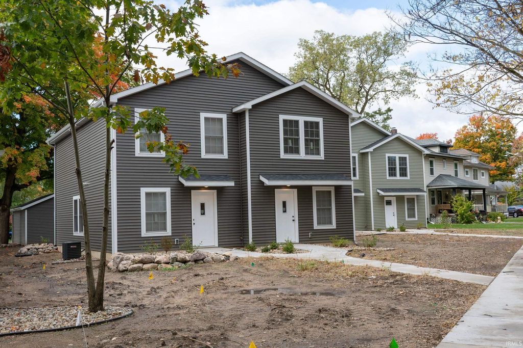 Photo of 1111 Edwardsburg Ave, Elkhart, IN 46514 (MLS # 202601413)