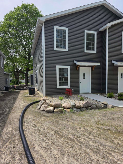 Photo for 1111 Edwardsburg Ave