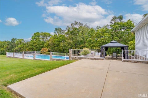 Tiny photo for 6400 N Happe Road, Evansville, IN 47720 (MLS # 202643088)