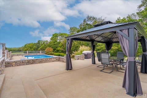 Tiny photo for 6400 N Happe Road, Evansville, IN 47720 (MLS # 202643088)