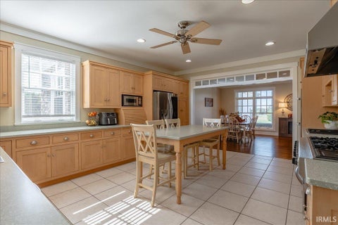 Tiny photo for 6400 N Happe Road, Evansville, IN 47720 (MLS # 202643088)