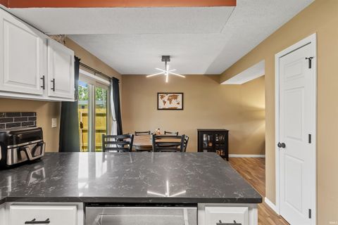 Tiny photo for 610 Wellington Court, Lafayette, IN 47904 (MLS # 202626508)