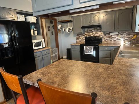 Tiny photo for 1729 N Osage Drive, Kokomo, IN 46902 (MLS # 202541019)