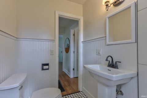 Tiny photo for 1708 Richardt Avenue, Evansville, IN 47711 (MLS # 202638002)