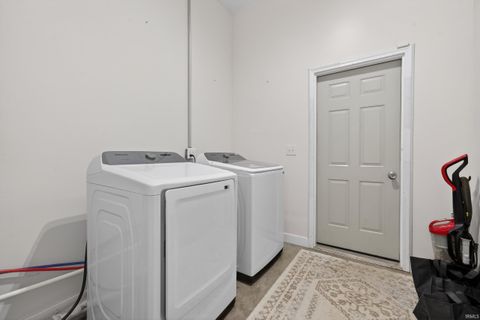 Tiny photo for 921 W Mulberry Street, Kokomo, IN 46901 (MLS # 202606329)