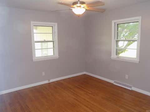 Tiny photo for 8355 Oak Grove Road, Newburgh, IN 47630 (MLS # 202631314)