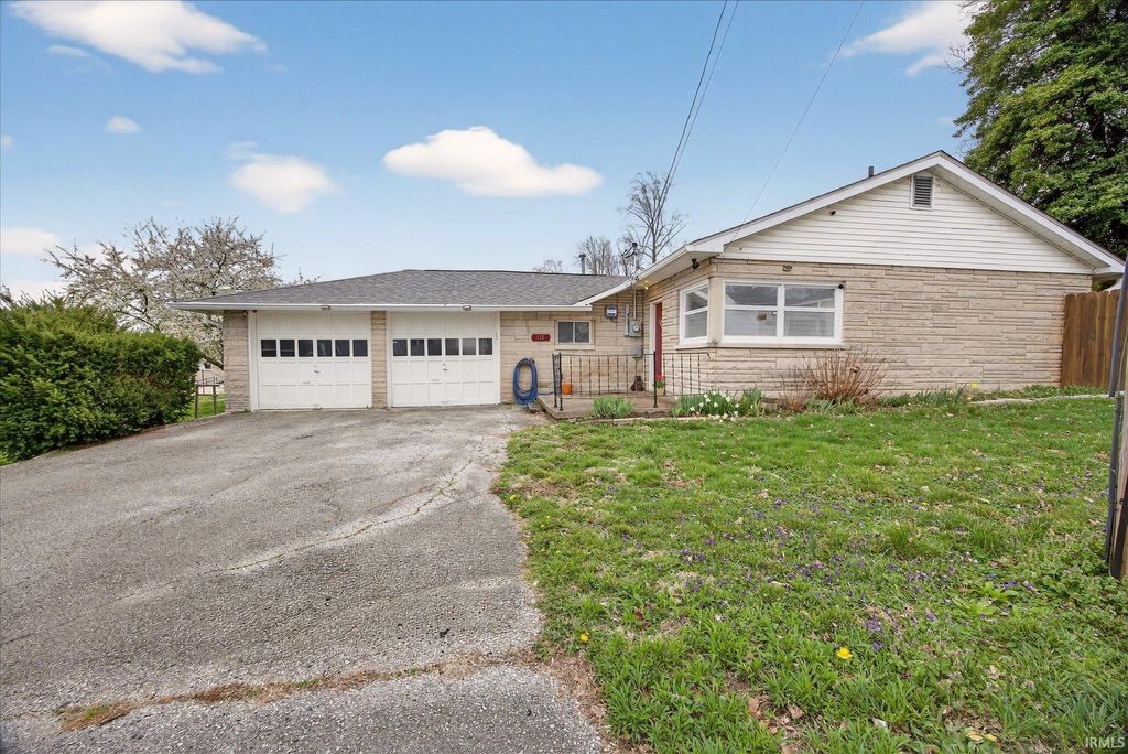 Photo of 117 S Walnut Street, Ellettsville, IN 47429 (MLS # 202611105)