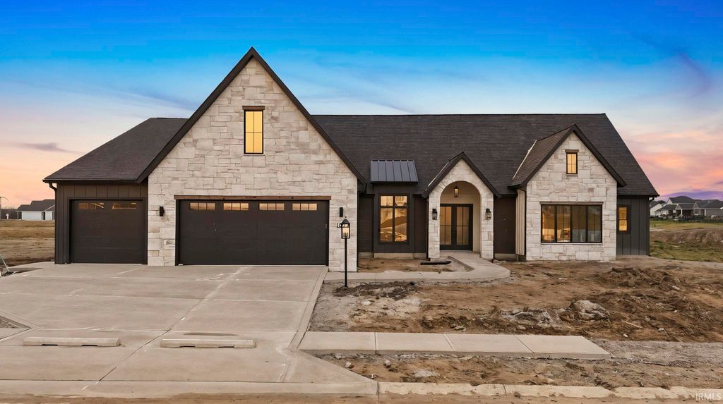 Photo of 1927 Burnt Lake Drive, Fort Wayne, IN 46814 (MLS # 202548062)