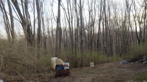 Tiny photo for 6295 LOGANSPORT Road, Logansport, IN 46947 (MLS # 202548360)
