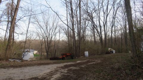 Tiny photo for 6295 LOGANSPORT Road, Logansport, IN 46947 (MLS # 202548360)