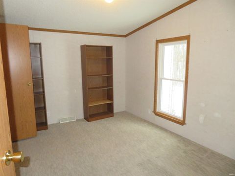 Tiny photo for 6295 LOGANSPORT Road, Logansport, IN 46947 (MLS # 202548360)