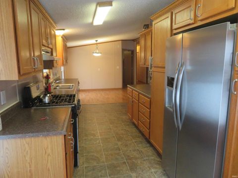 Tiny photo for 6295 LOGANSPORT Road, Logansport, IN 46947 (MLS # 202548360)