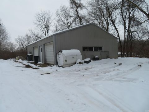 Tiny photo for 6295 LOGANSPORT Road, Logansport, IN 46947 (MLS # 202548360)