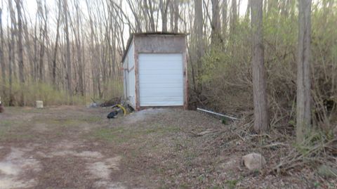 Tiny photo for 6295 LOGANSPORT Road, Logansport, IN 46947 (MLS # 202548360)