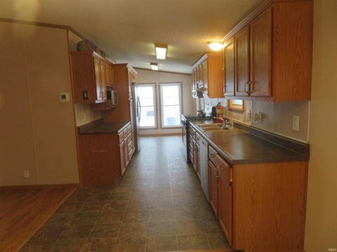 Tiny photo for 6295 LOGANSPORT Road, Logansport, IN 46947 (MLS # 202548360)