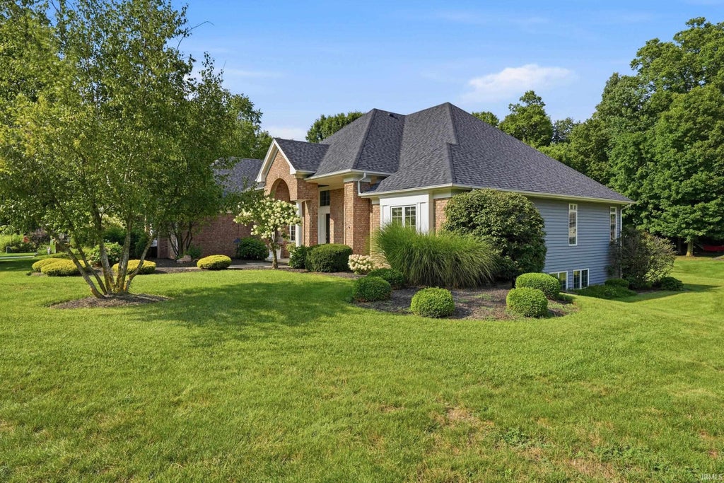 Photo of 2303 Carnoustie Circle, Kendallville, IN 46755 (MLS # 202633807)