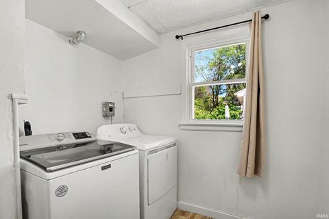 Tiny photo for 3117 Sunnymede Avenue, South Bend, IN 46615 (MLS # 202616342)