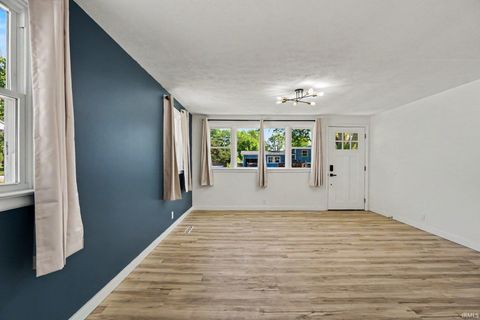 Tiny photo for 3117 Sunnymede Avenue, South Bend, IN 46615 (MLS # 202616342)