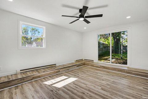 Tiny photo for 3117 Sunnymede Avenue, South Bend, IN 46615 (MLS # 202616342)