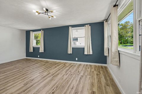 Tiny photo for 3117 Sunnymede Avenue, South Bend, IN 46615 (MLS # 202616342)