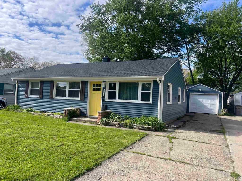 Photo of 3117 Sunnymede Avenue, South Bend, IN 46615 (MLS # 202616342)