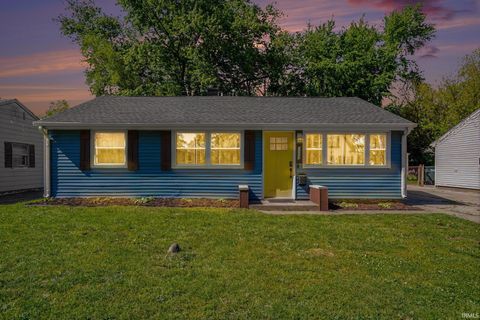 Tiny photo for 3117 Sunnymede Avenue, South Bend, IN 46615 (MLS # 202616342)
