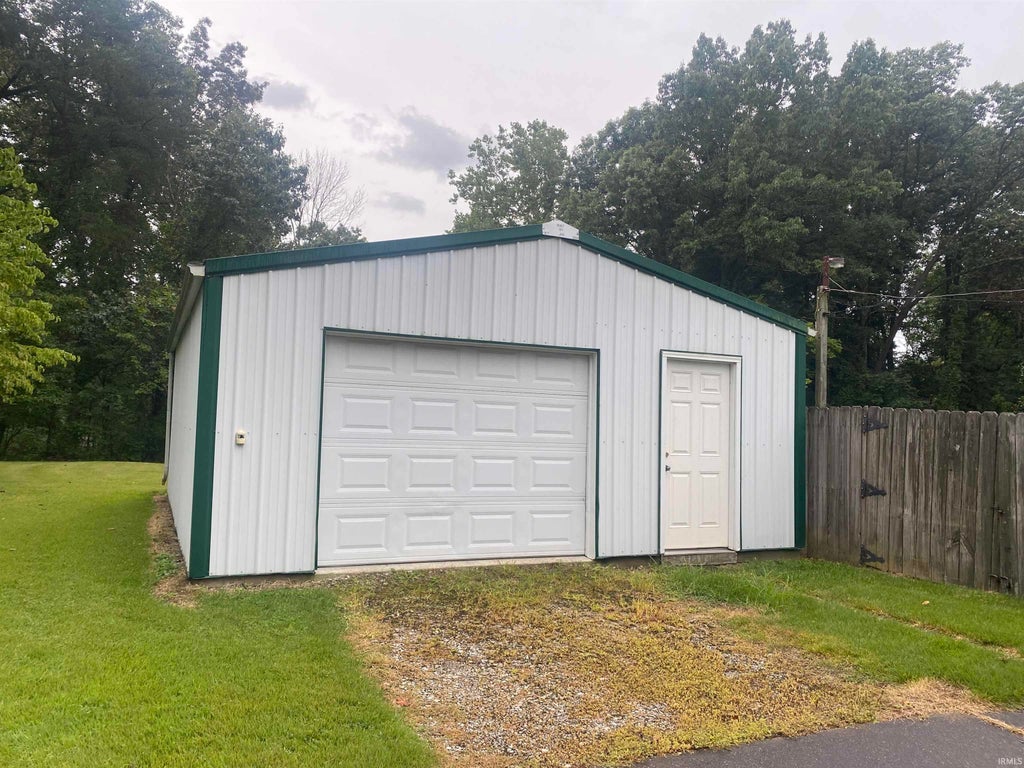 Photo of 11700 Oak Trail Drive Drive, Evansville, IN 47725 (MLS # 202633941)