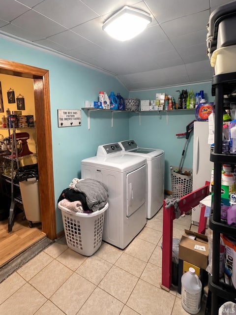 Tiny photo for 1009 S Michigan Street, Burlington, IN 46915 (MLS # 202644406)