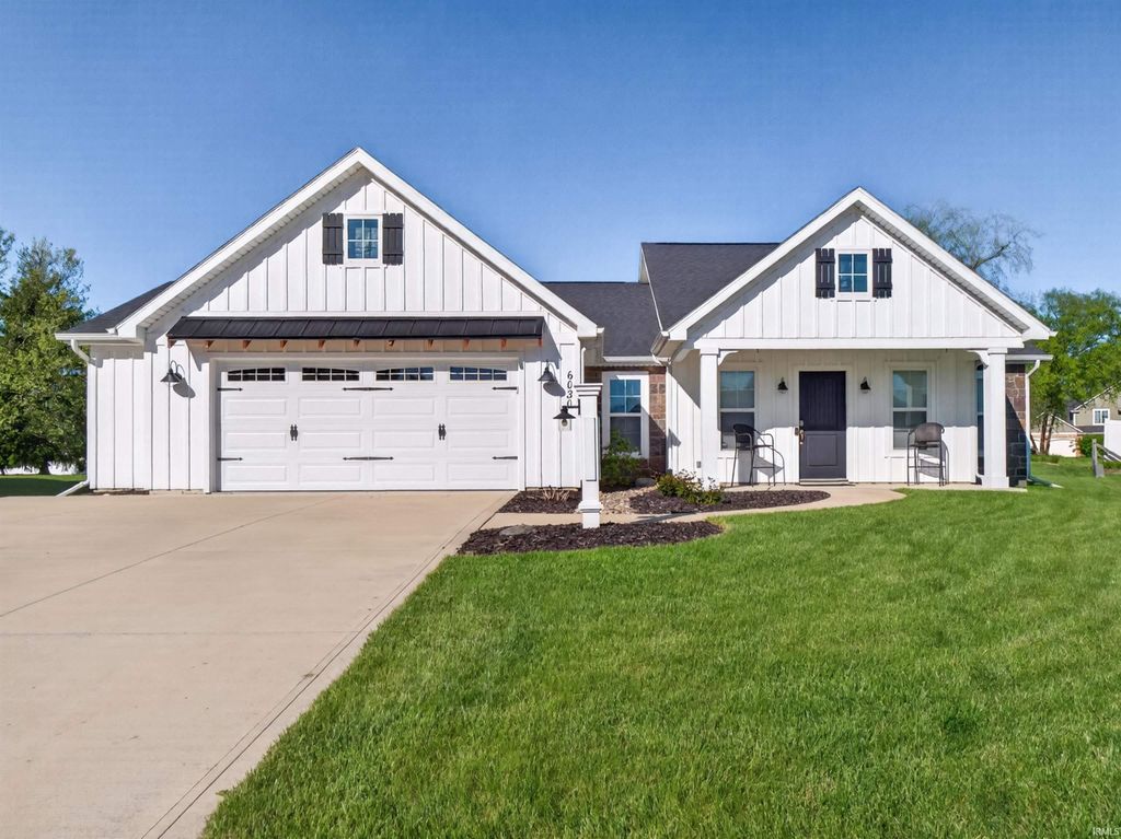 Photo of 6030 Hemingway Run, Fort Wayne, IN 46814 (MLS # 202619821)