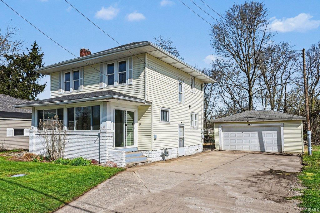 Photo of 1736 Lincolnway W Street, Osceola, IN 46561 (MLS # 202614142)